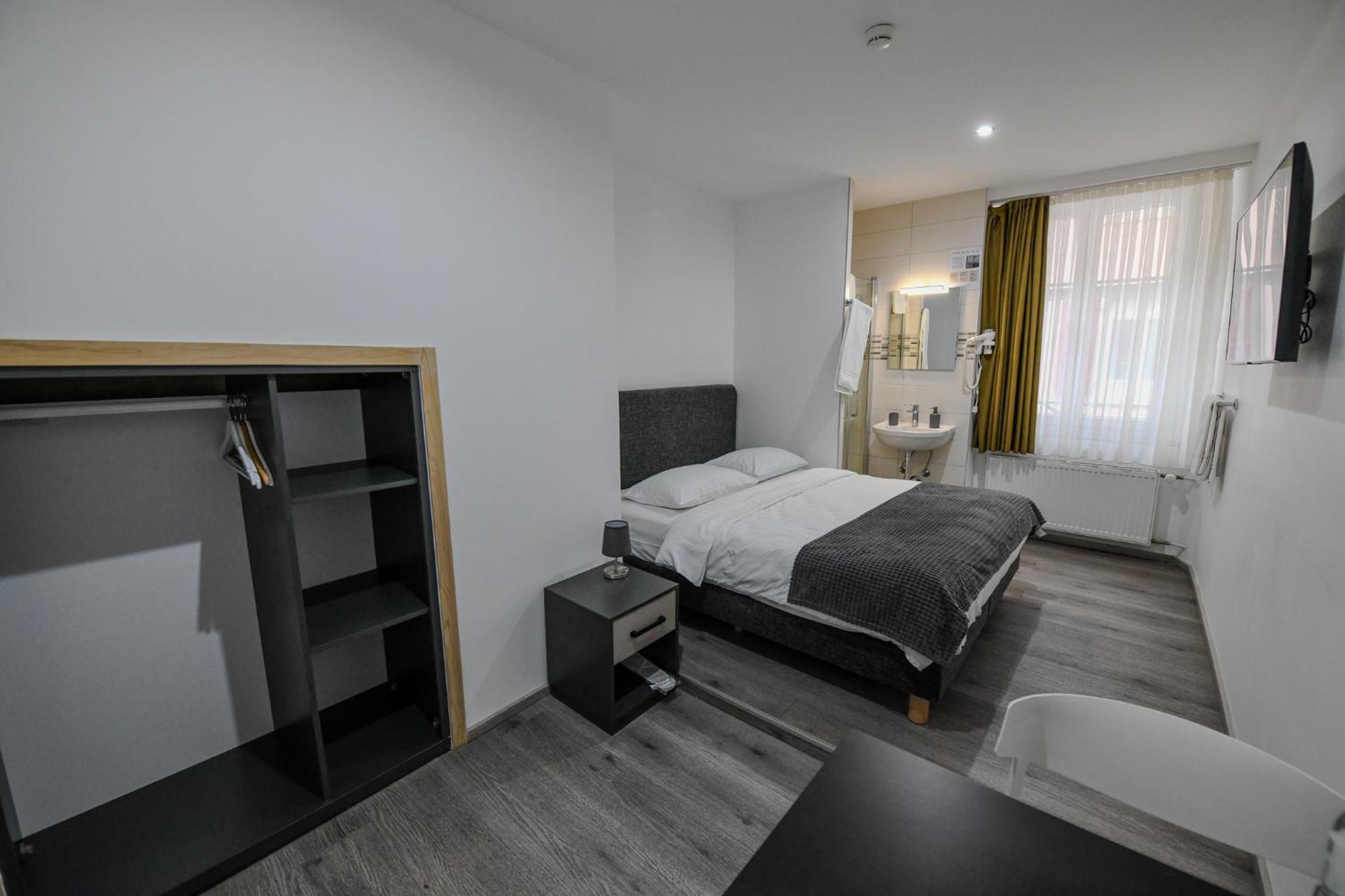 Hotel De France La Chaux De Fonds Eksteriør bilde